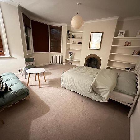 Spacious Room Near Underground Λονδίνο Εξωτερικό φωτογραφία