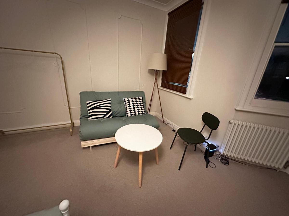 Spacious Room Near Underground Λονδίνο Εξωτερικό φωτογραφία